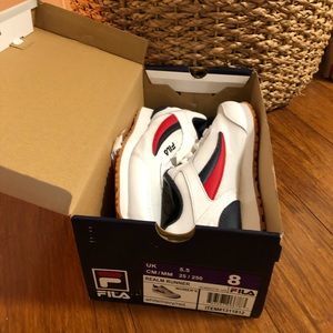 Brand new! Fila sneakers sz. 8